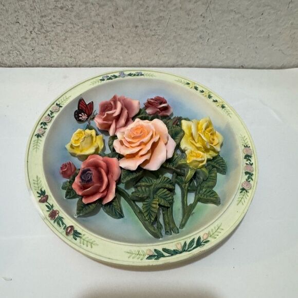Bradford Exchange Beautiful Gardens by Lena Liu THE ROSE GARDEN 3D Plate - Picture 2 of 6